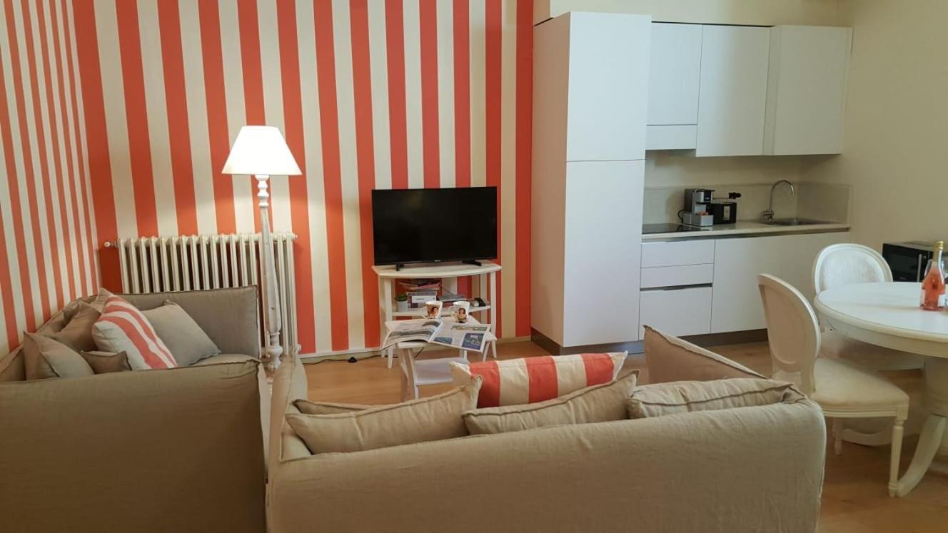 Rambaldi Apartments In Casa Nr 6 With Shared Terrace Bardolino Chambre photo